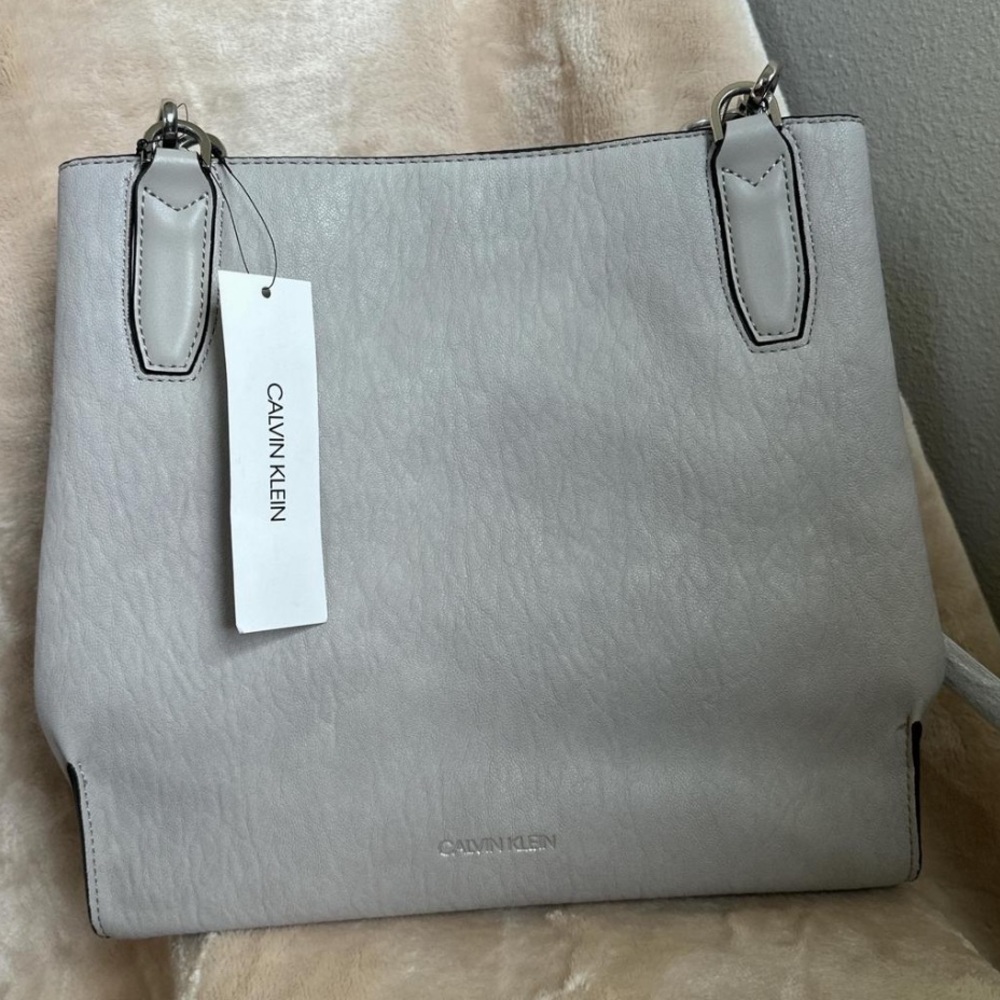 NWT Calvin Klein Shoulder Bag - Picture 2 of 5